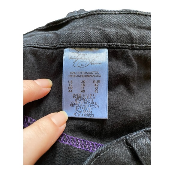 NYDJ SZ 12 black with stud design on back pockets. Some missing other than that - Picture 6 of 7